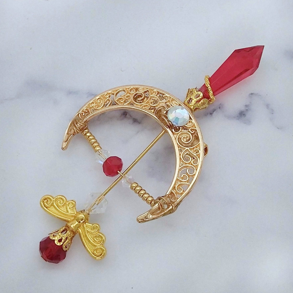 ファイヤーアロー ブローチ レッド×ゴールド 中級魔法 ウィザード専用 火属性 弓矢 個性 566