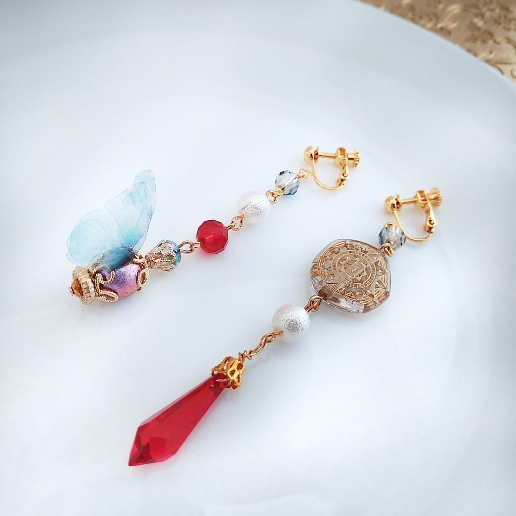 魔法石と魔法陣の蝶々つきイヤリング レッド 中級魔法 ウィザード専用 火属性 598