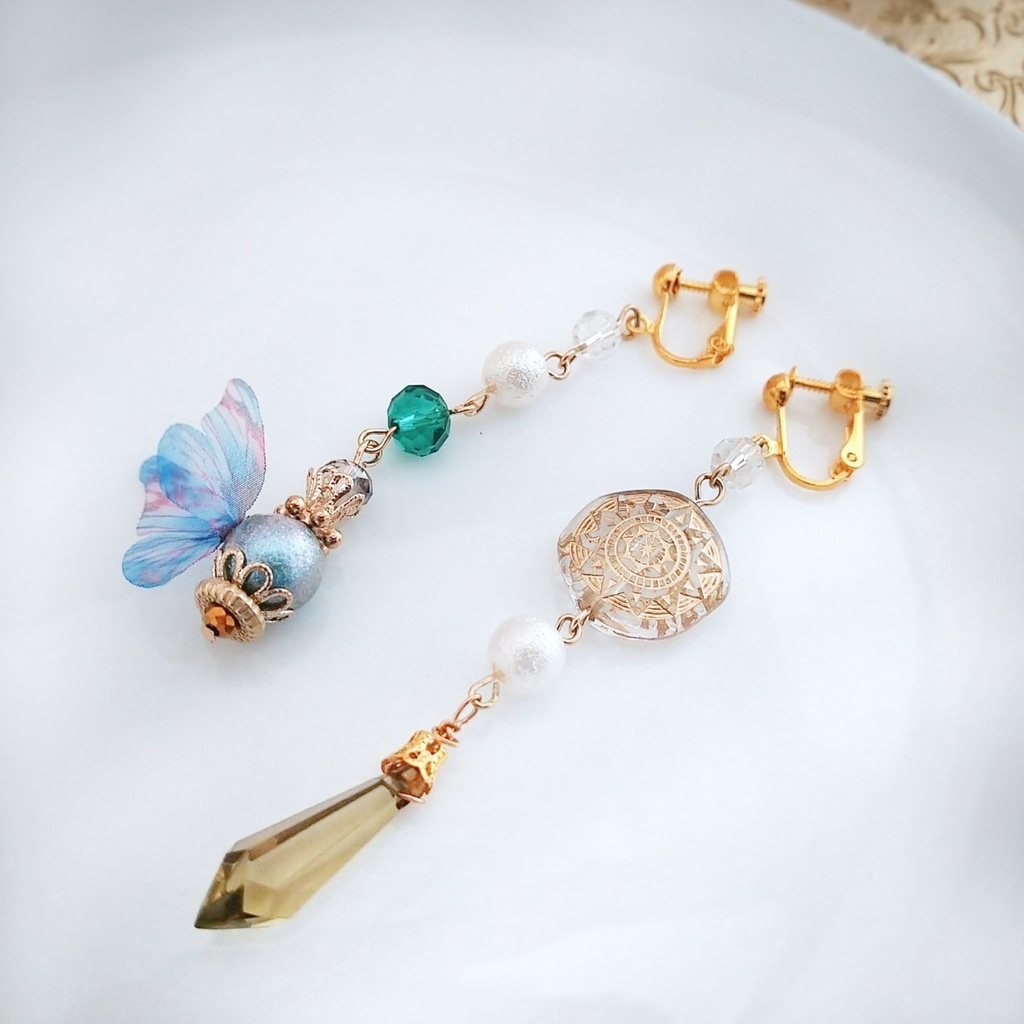 魔法石と魔法陣の蝶々つきイヤリング グリーン 中級魔法 ウィザード専用 風属性 599