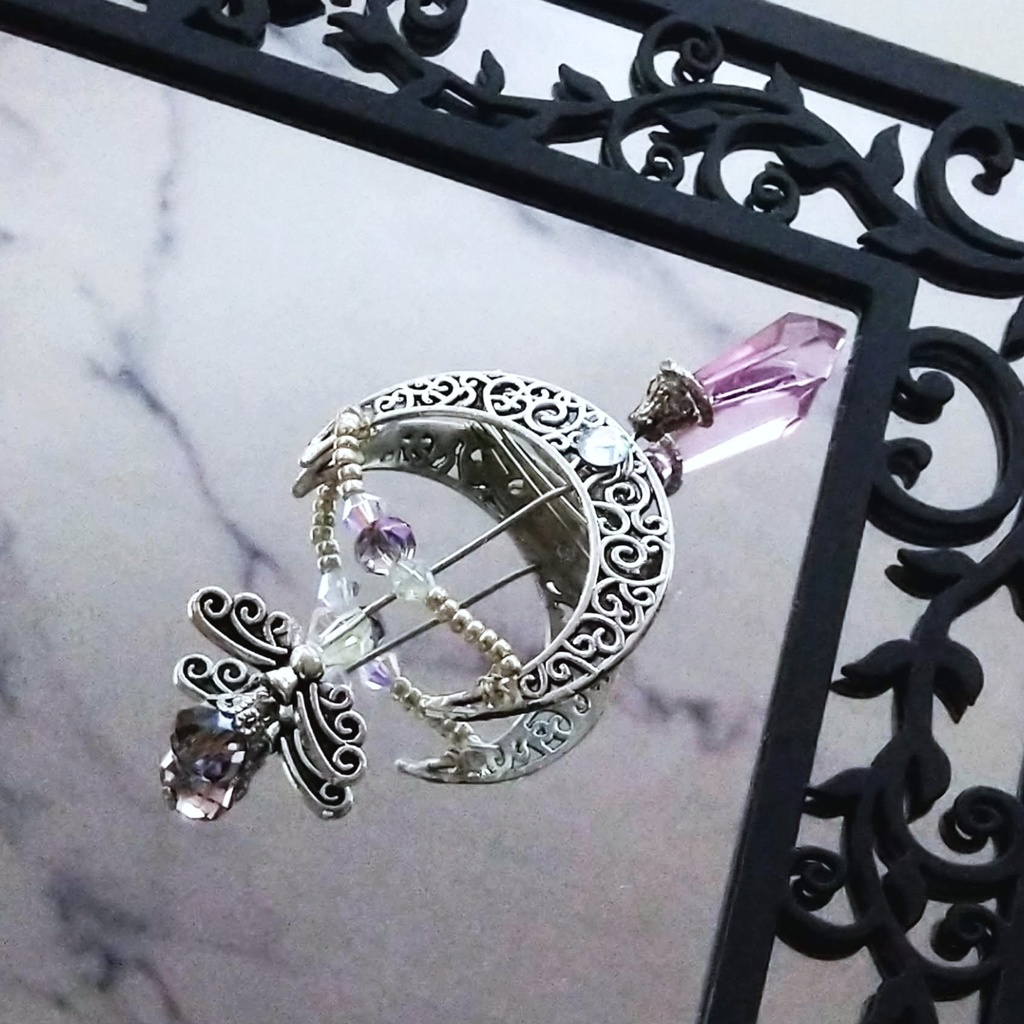 ダークアロー(軽度) ブローチ ライトパープル×シルバー 中級魔法 ウィザード専用 闇属性(軽度) 弓矢 個性 618