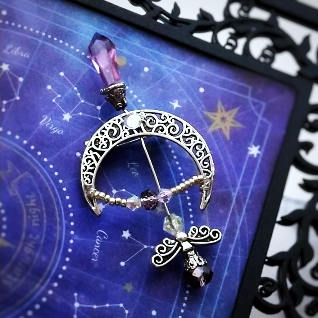 ダークアロー（軽度）　ブローチ　ライトパープル×シルバー　中級魔法　ウィザード専用　闇属性（軽度）　弓矢　個性　　618