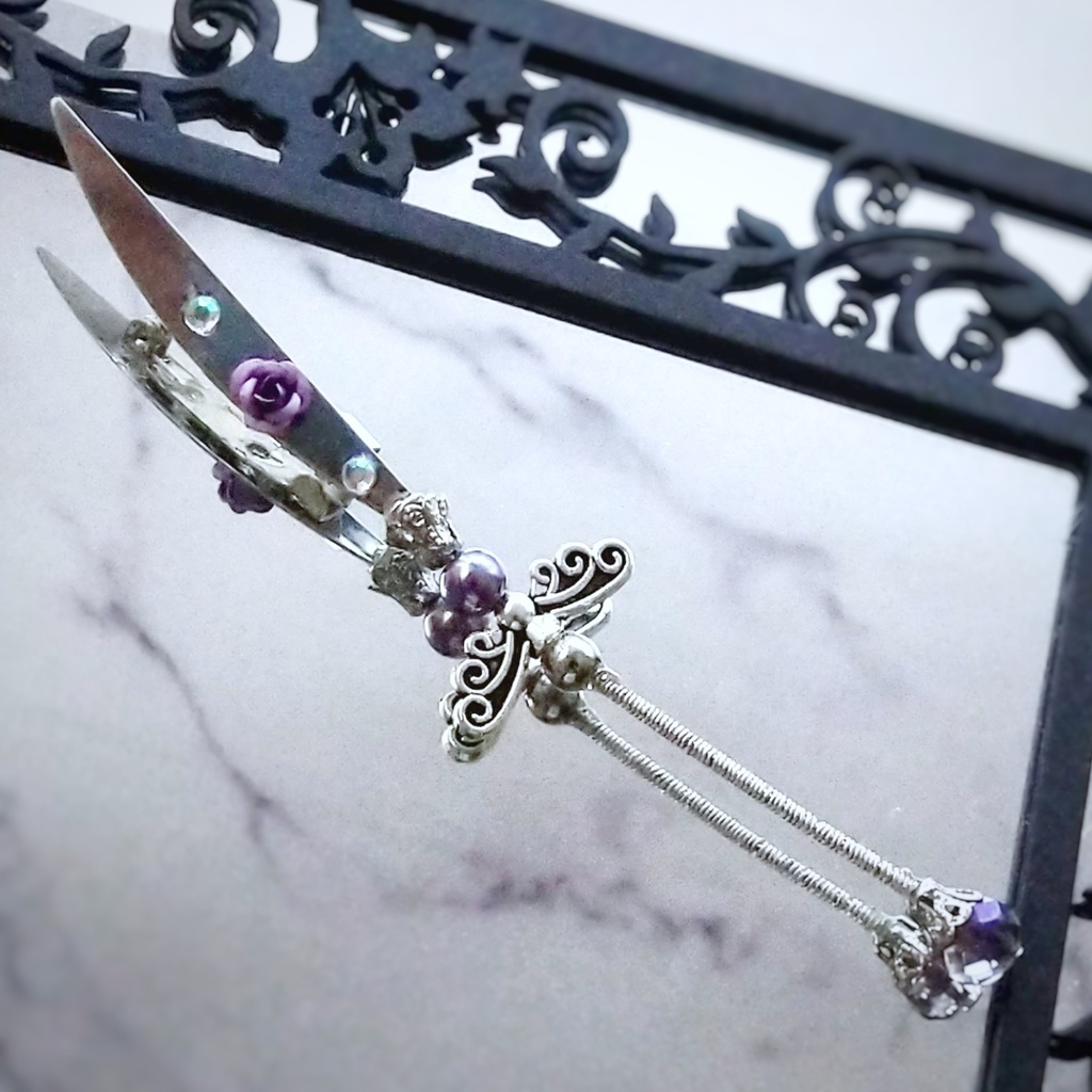 紫薔薇のつるぎブローチ パープル 中級魔法 ウィザード専用 闇属性 剣 625