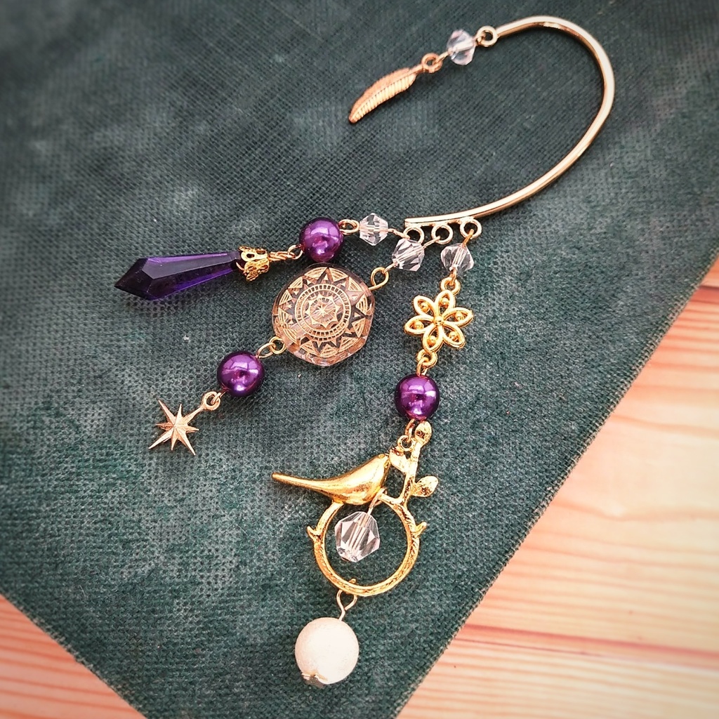 闇鳥の囁きイヤーフック パープル 中級魔法 ウィザード専用 闇属性(中度) 魔法石 鳥 パール 魔法陣 632