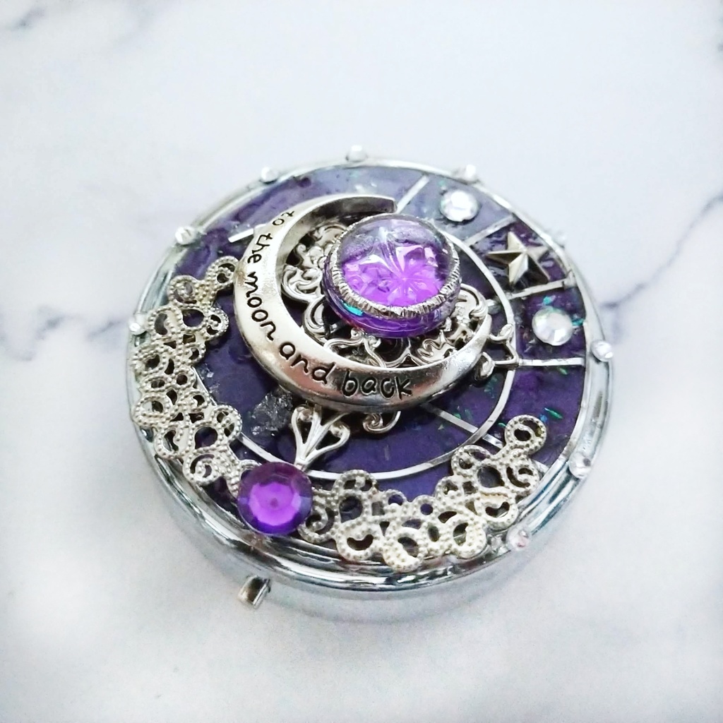 サテライトコンパクト パープル 闇属性 ピルケース 魔法 コンパクト レジン 個性 月 星 636