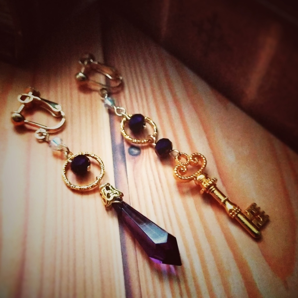 「漆黒の塔　奥の間の鍵」魔法イヤリング　パープル　ウィザード専用　闇属性　643