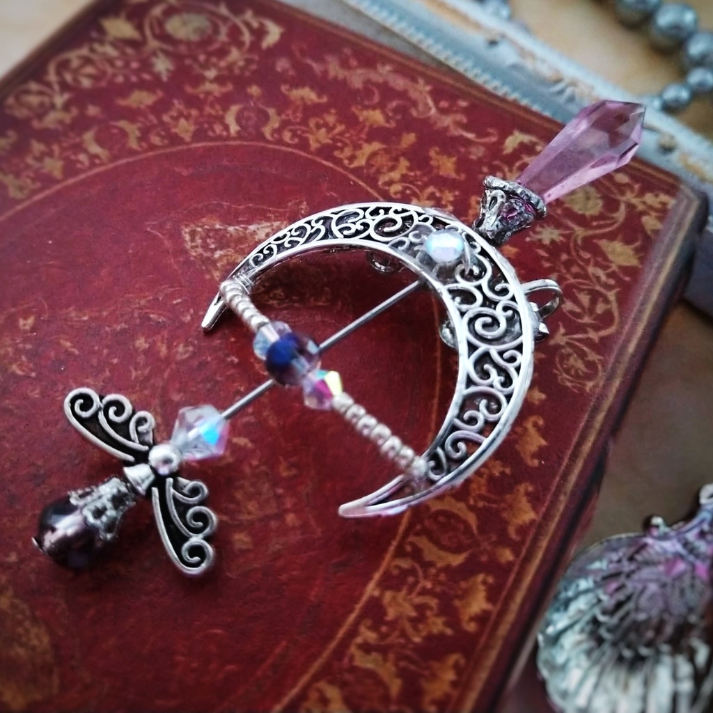 ダークネスアロー(軽度) イヤーカフ ライトパープル×シルバー 上下左右装備可能 中級魔法 ウィザード専用 闇属性 668