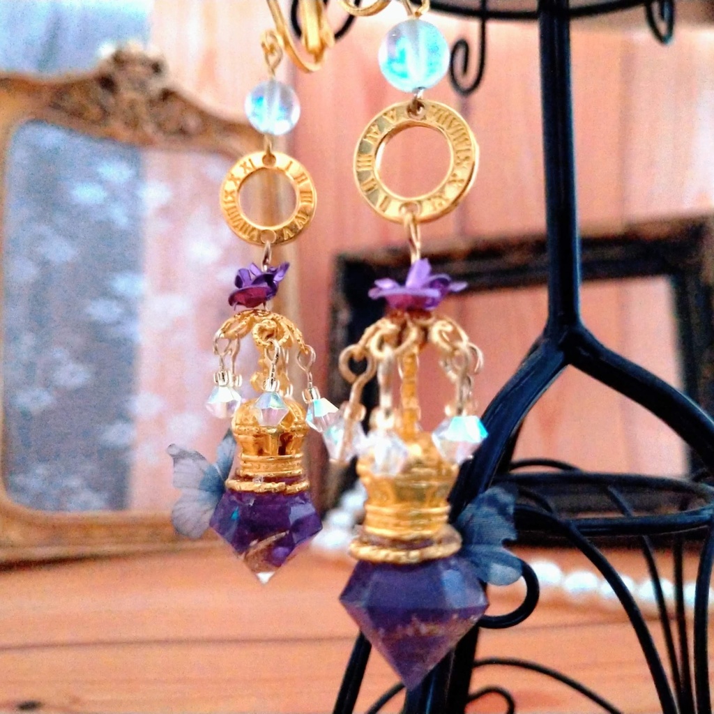 薔薇と魔法石のシャンデリアイヤリング 青 赤×黒 緑 紫×ピンク 紫 ゴールド702〜706