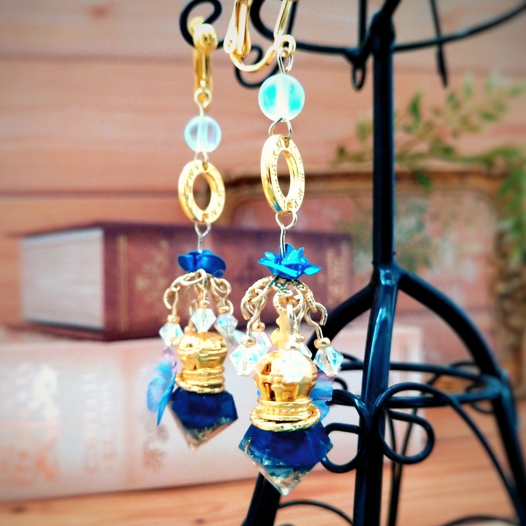 薔薇と魔法石のシャンデリアイヤリング 青 赤×黒 緑 紫×ピンク 紫 ゴールド702〜706