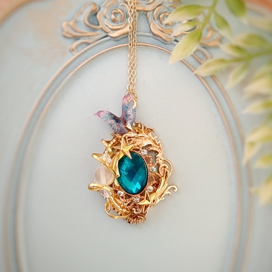 螺旋描くネックレス エメラルド 精霊魔法 ルナフラッシュ 733