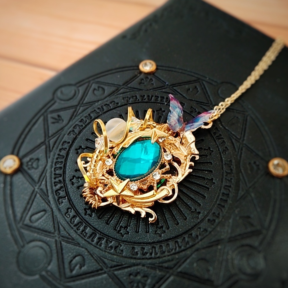 螺旋描くネックレス エメラルド 精霊魔法 ルナフラッシュ 733