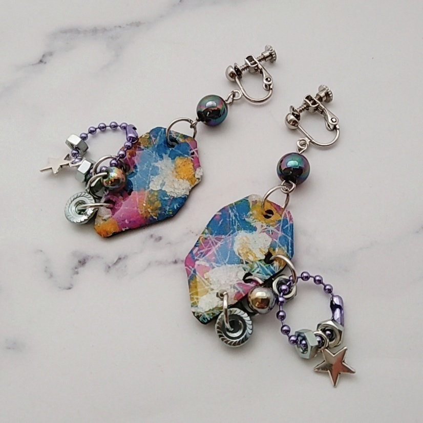 ボディピアス風 落書きイヤリング ナット ボールチェーン付き パープル ピンク 755 756