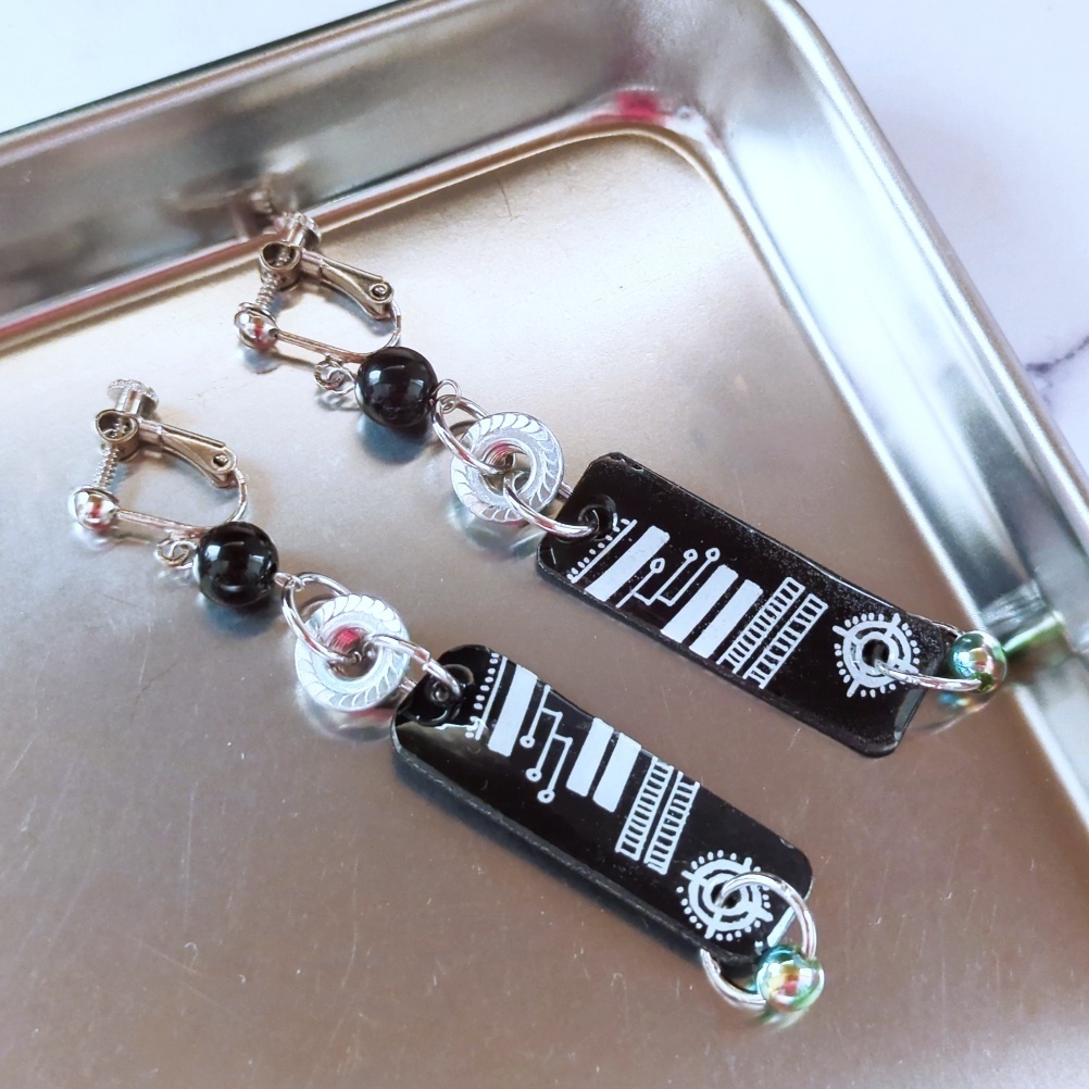 サイバー 個性派イヤリング サブカル 地雷系 ナット プラバン レジン 全9種類