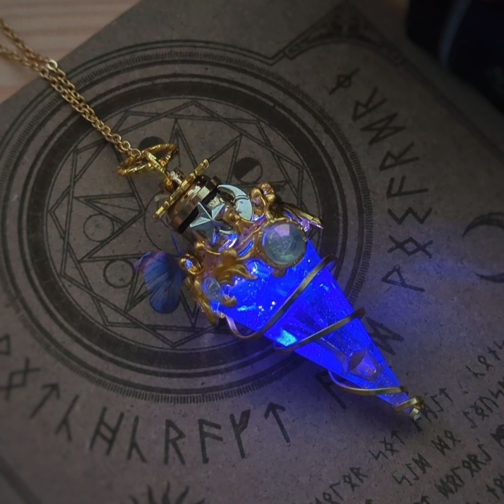 魔力(電池)で光る! 流星石ネックレス 封印ver ゴールド 上級魔法 ハイウィザード専用 866〜868