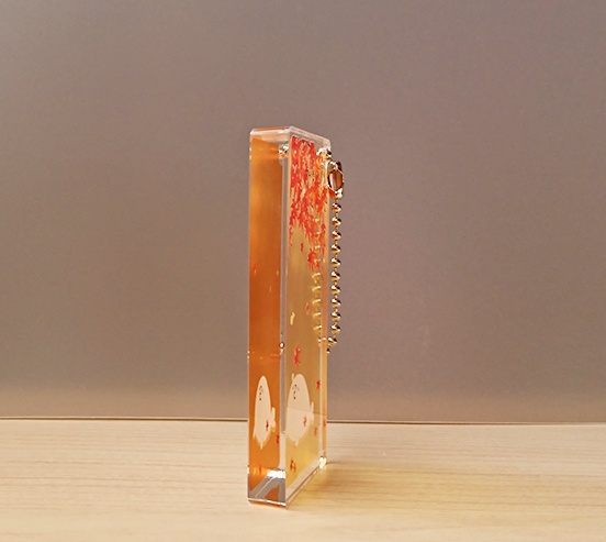 アクリルキーホルダー(ドミノ型)季節のお花:もみじ