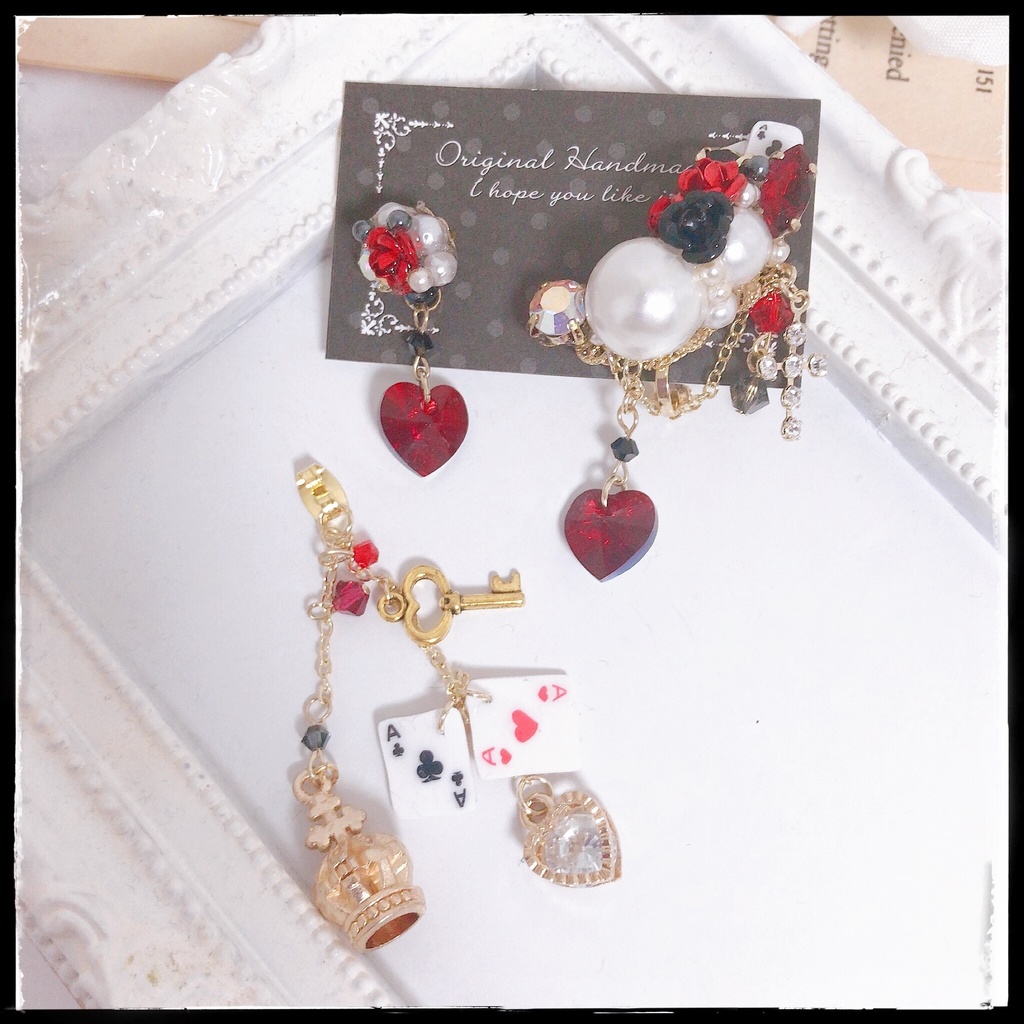 《★再販!!》【Rose Garden Teaparty】薔薇&トランプのイヤーカフ,ピアスセット