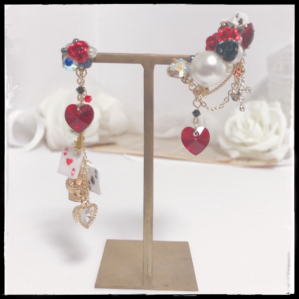 《★再販!!》【Rose Garden Teaparty】薔薇&トランプのイヤーカフ,ピアスセット