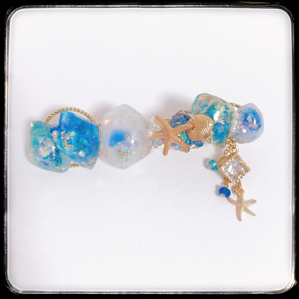 《★ゴールド再販!!》【深海の人魚】アクアブルーの鉱石風ビジュー バレッタ