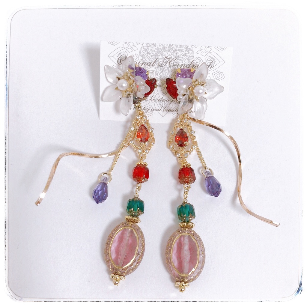 《★再販！》【アリアーブナーリヤ】フラワー＆ビジュー アンティークビーズ ピアス