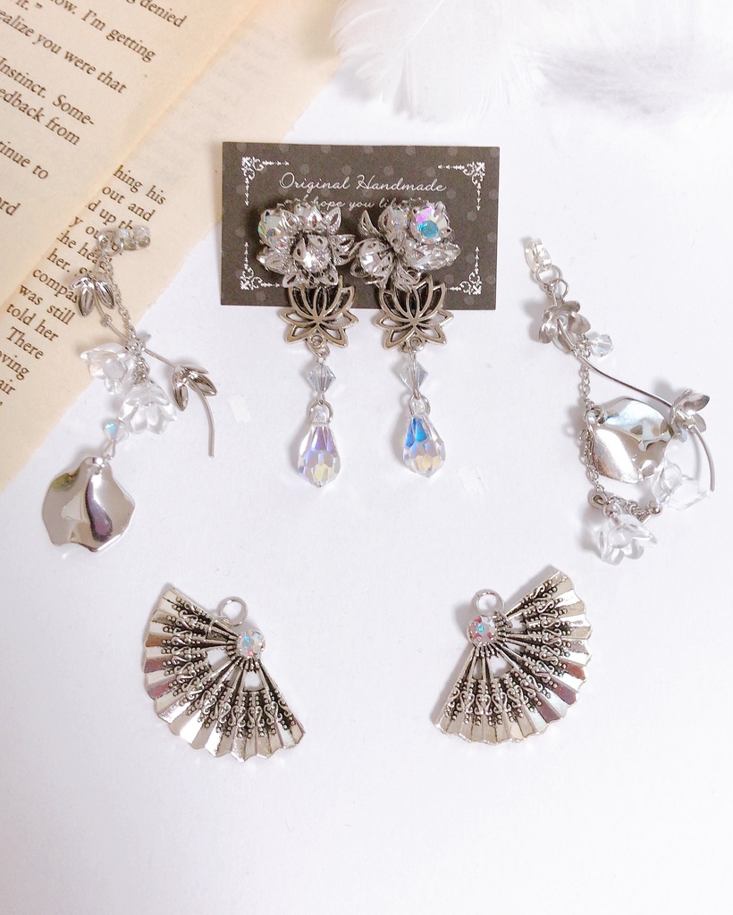 《★再販×3!》【散り蓮華】フラワービジュー 3wayチェーンピアス