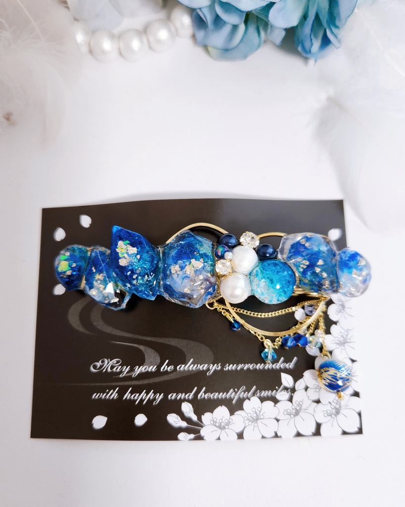 《★再販!!》【水面】グラデーションブルーの鉱石風 ビジューバレッタ