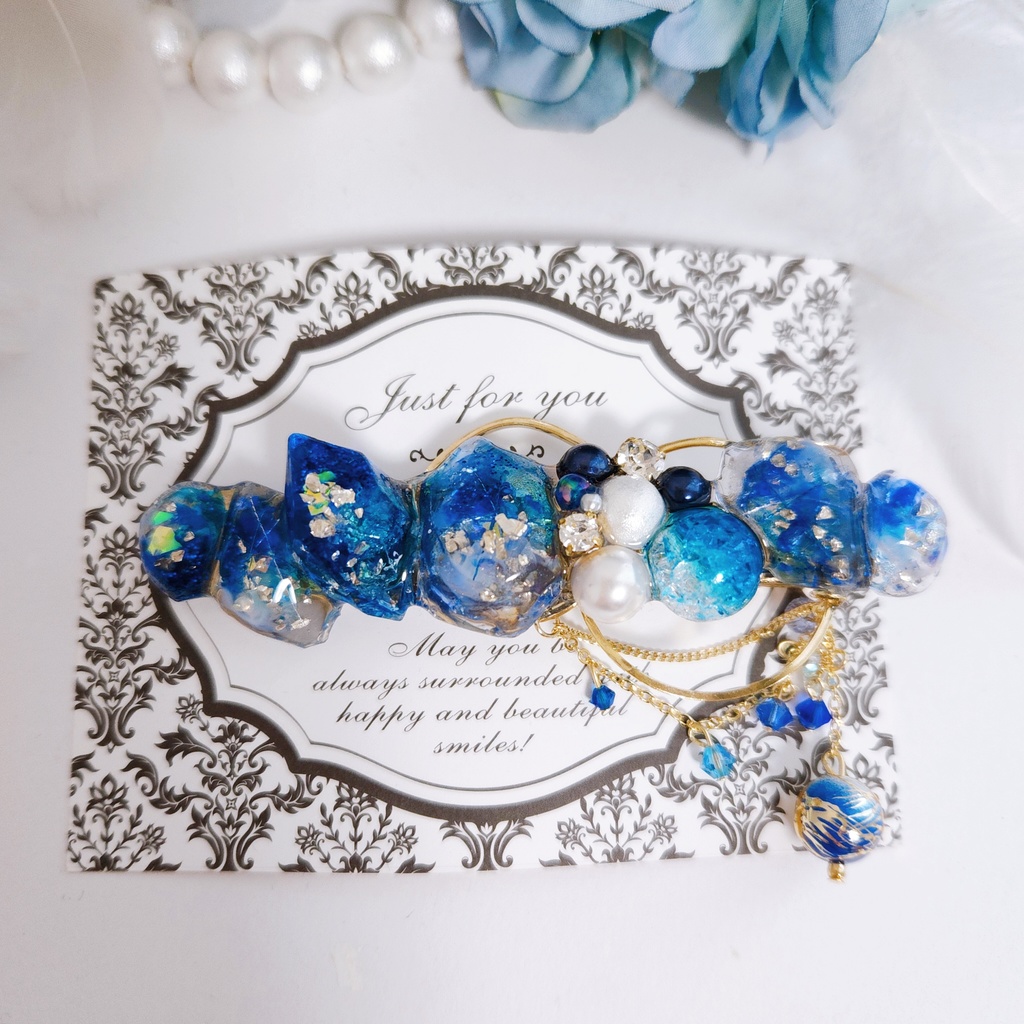 《★再販!!》【水面】グラデーションブルーの鉱石風 ビジューバレッタ