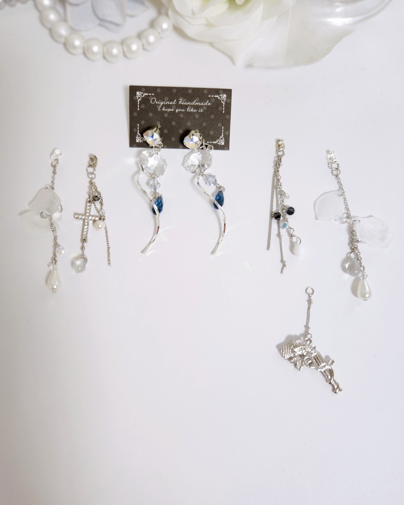 《★受注オーダー》【さくる様 専用ページ】ビジュー&フラワー 4wayチェーンピアス