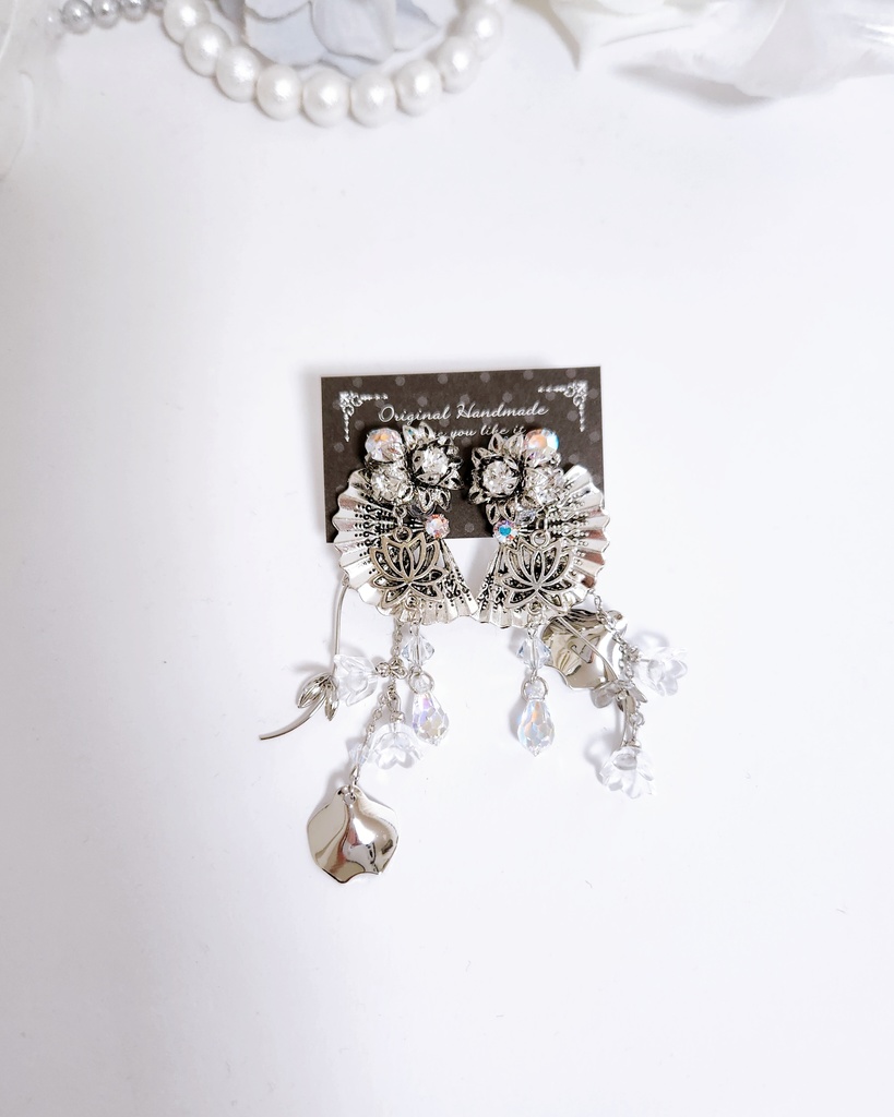 《★受注オーダー》【ai様 専用ページ】フラワービジュー 3wayチェーンピアス 2点