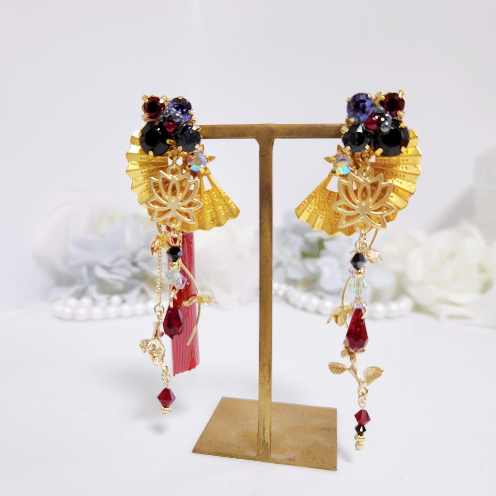 《★受注オーダー》【ai様 専用ページ】フラワービジュー 3wayチェーンピアス 2点