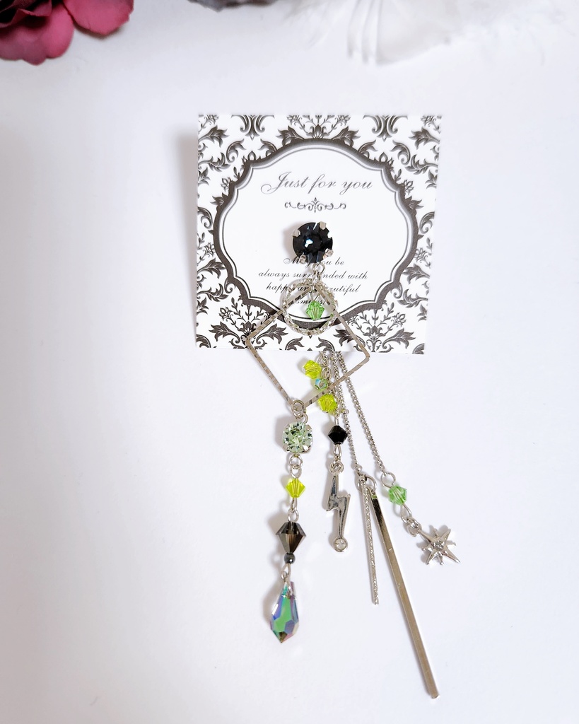 《★受注オーダー》【乃木様 専用ページ】ビジューチェーン 2wayピアス