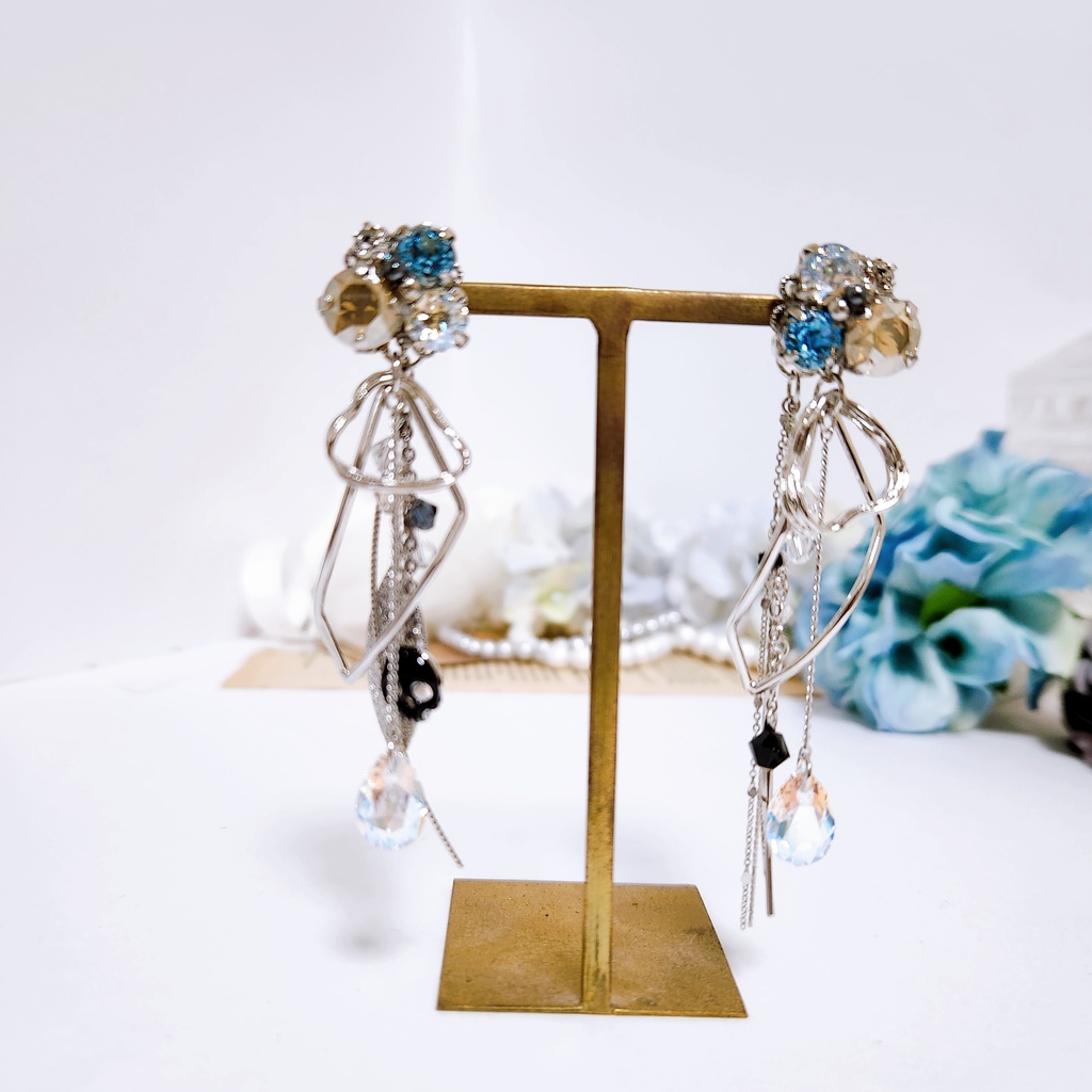 《★受注オーダー》【乃木様 専用ページ】ビジューチェーン 3wayピアス