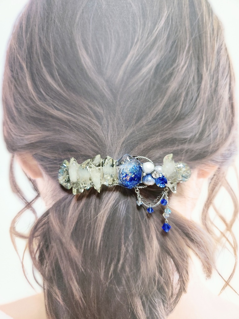 【伯仲】氷の鉱石風 ビジューチェーンバレッタ