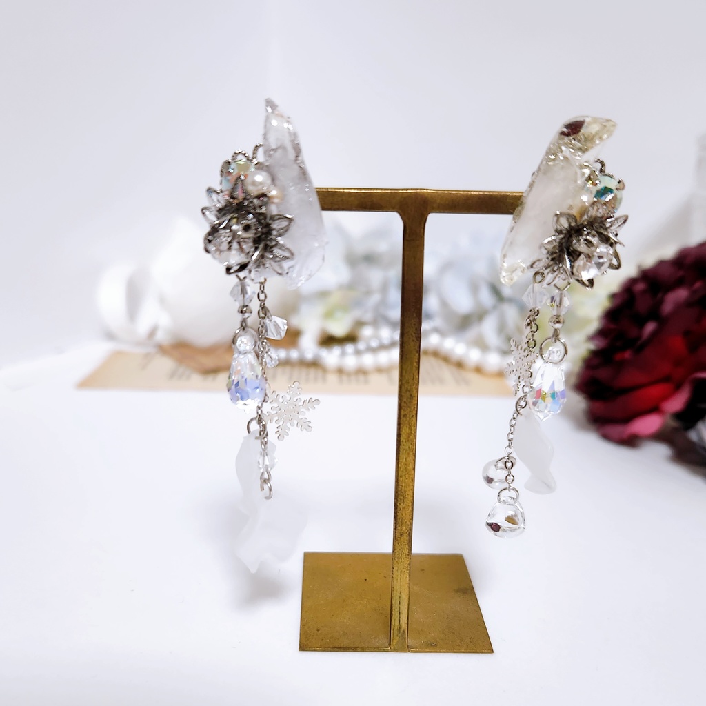 《★再販×3!!》【冬ざれ氷柱 】氷の鉱石風 ビジュー&フラワーチェーン 2wayピアス -Pierce ver.-