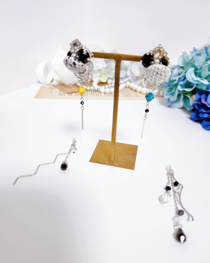 【蜿蜿長蛇】ビジュー&蛇柄カボション 4wayチェーンピアス