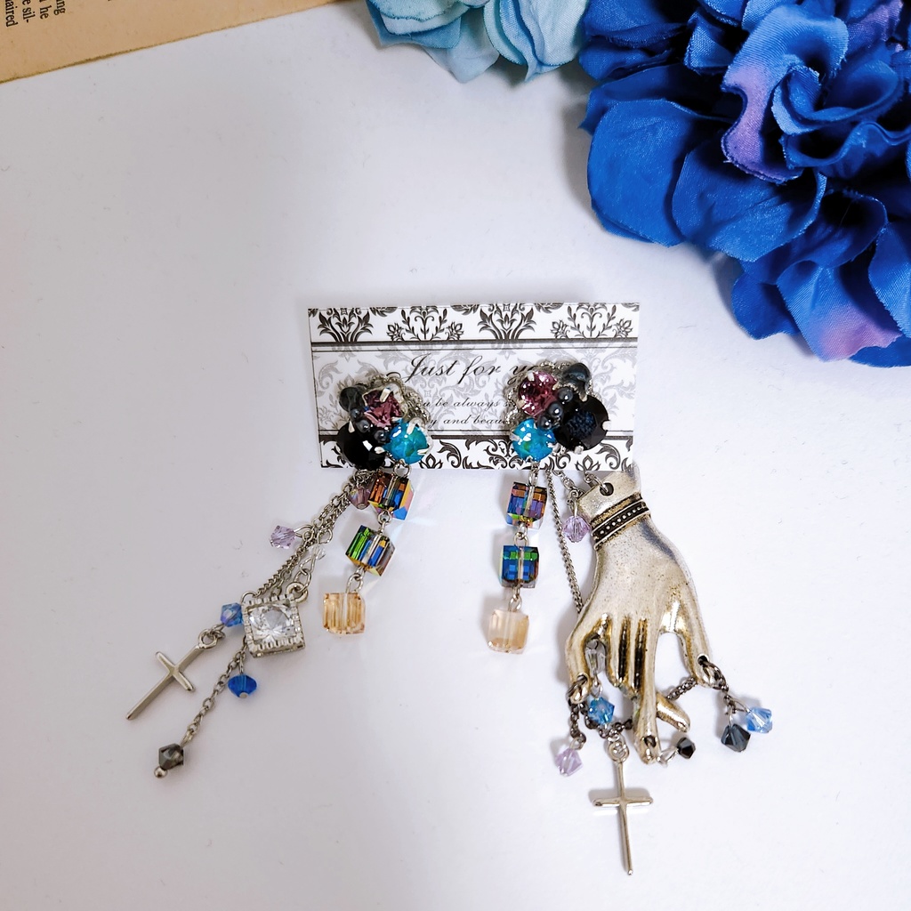 【催眠 -囁き-】ビジュー&チェーン4wayピアス