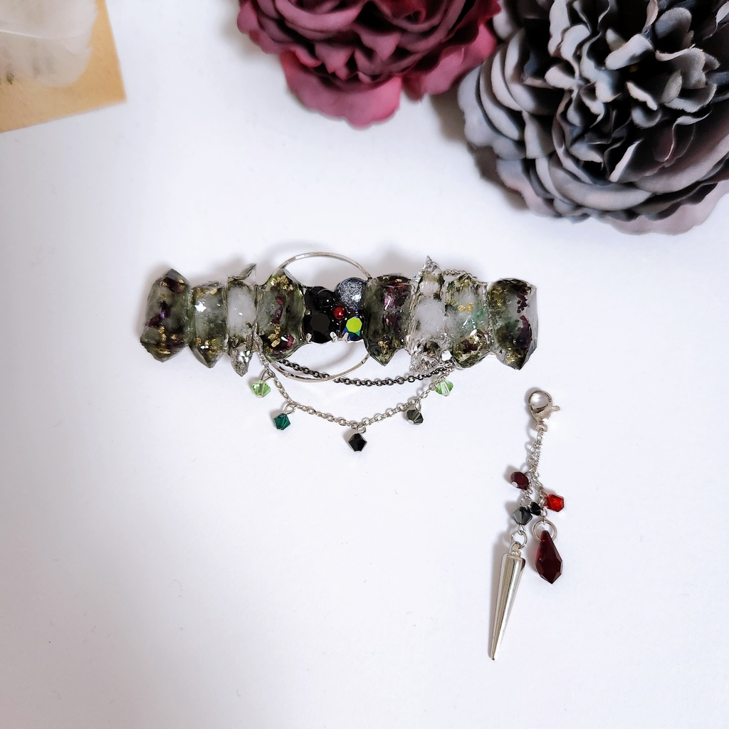 【飛び血鎌】氷の鉱石風 ビジュー 2wayバレッタ -Valletta ver.-