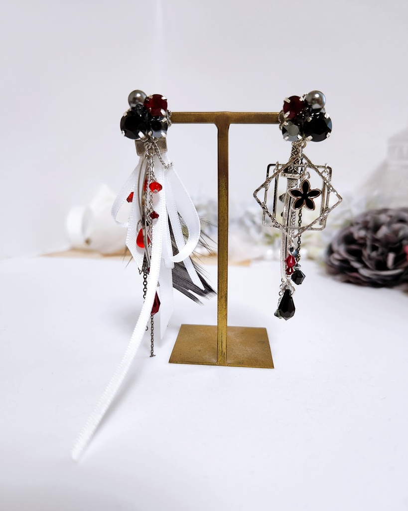 《★受注オーダー》【模様莧様 オーダーページ】ビジューピアス