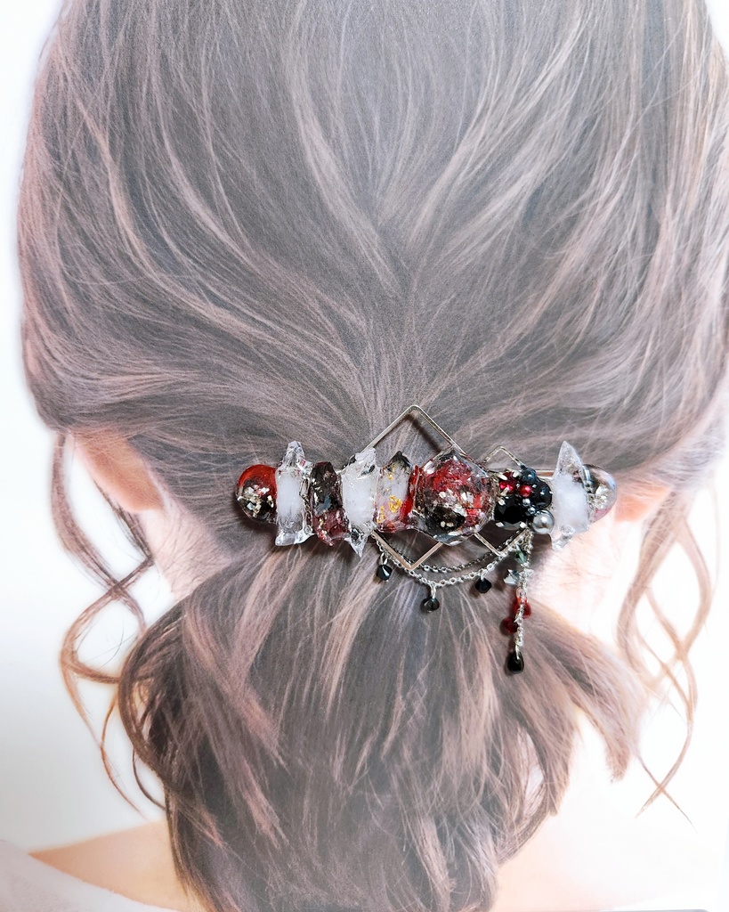 【黒影】氷の鉱石風 ビジューチェーンバレッタ