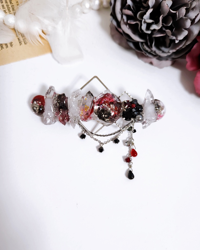 【黒影】氷の鉱石風 ビジューチェーンバレッタ