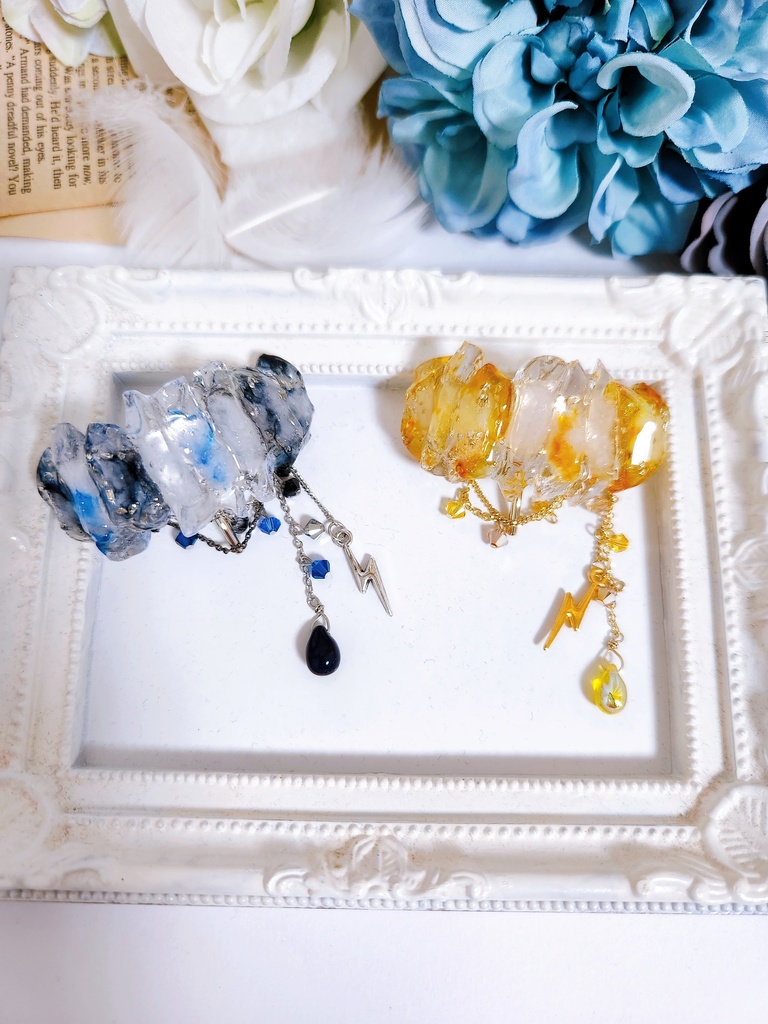 【別々の道 -兄弟子と弟弟子-】氷の鉱石風レジン ポニーフック - 髪飾りver. -