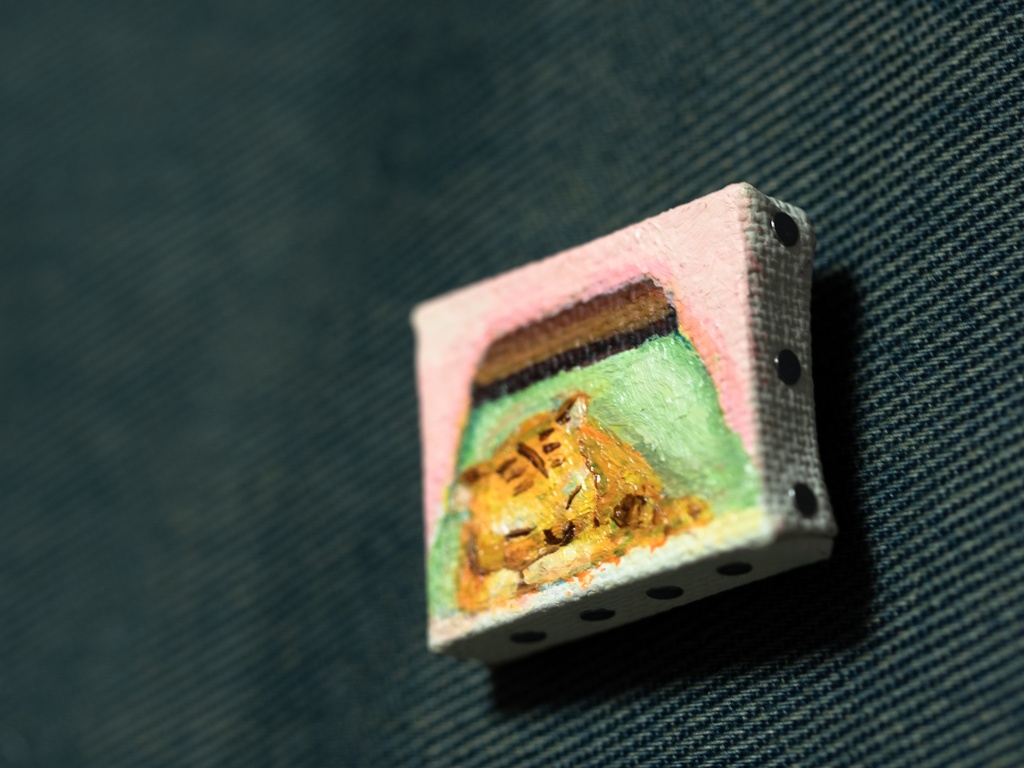 とらピンバッジ