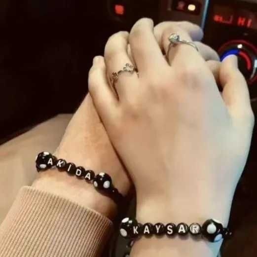 文字入り アルファベットビーズ  ペアブレスレット