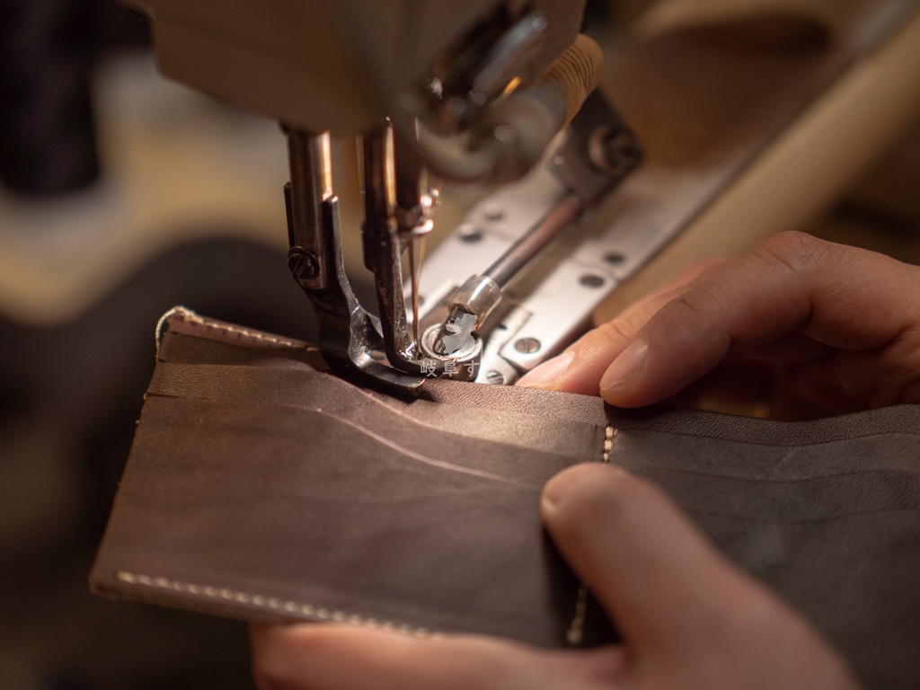 電動ミシン 職人の作業工程 写真素材集売ります