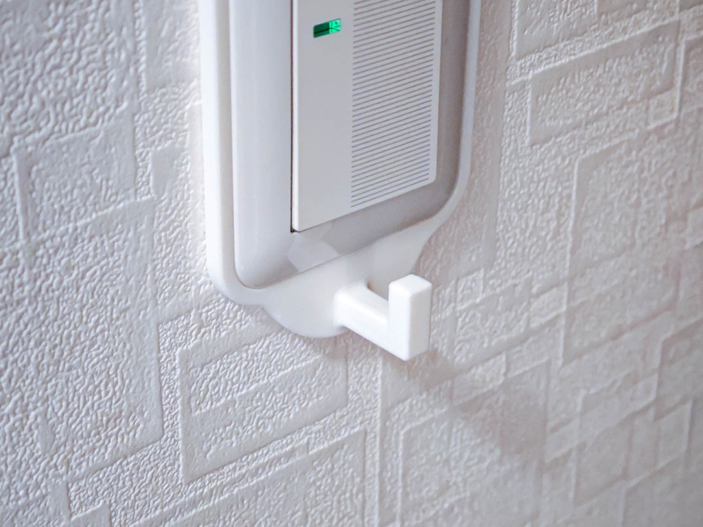 設置1秒!賃貸OK!コスモワイド21壁スイッチ用フックフレーム