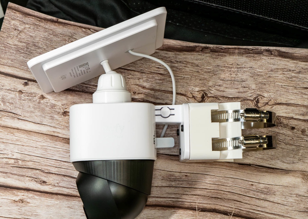 セキュリティカメラAnker Eufy SoloCam S340用雨樋/ポールマウント