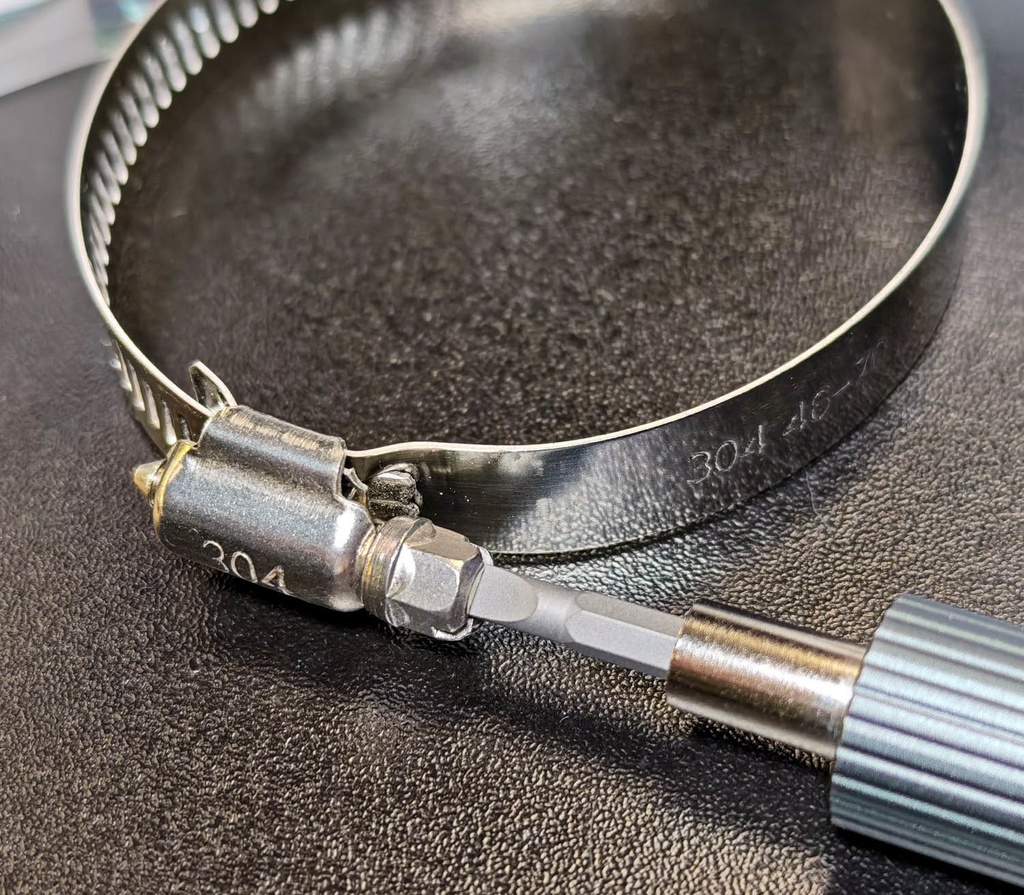 セキュリティカメラAnker Eufy SoloCam S340用雨樋/ポールマウント