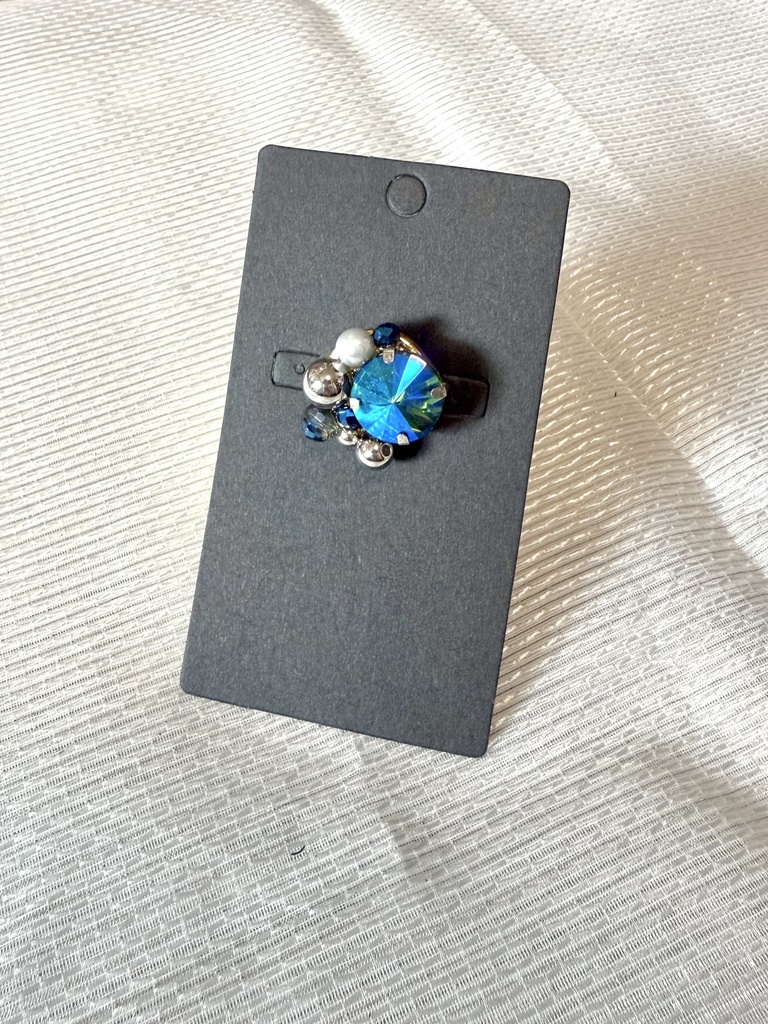 WB🎐ビジューピアス