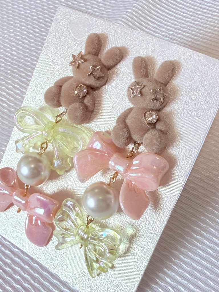 兎耳山🐰リボンピアス