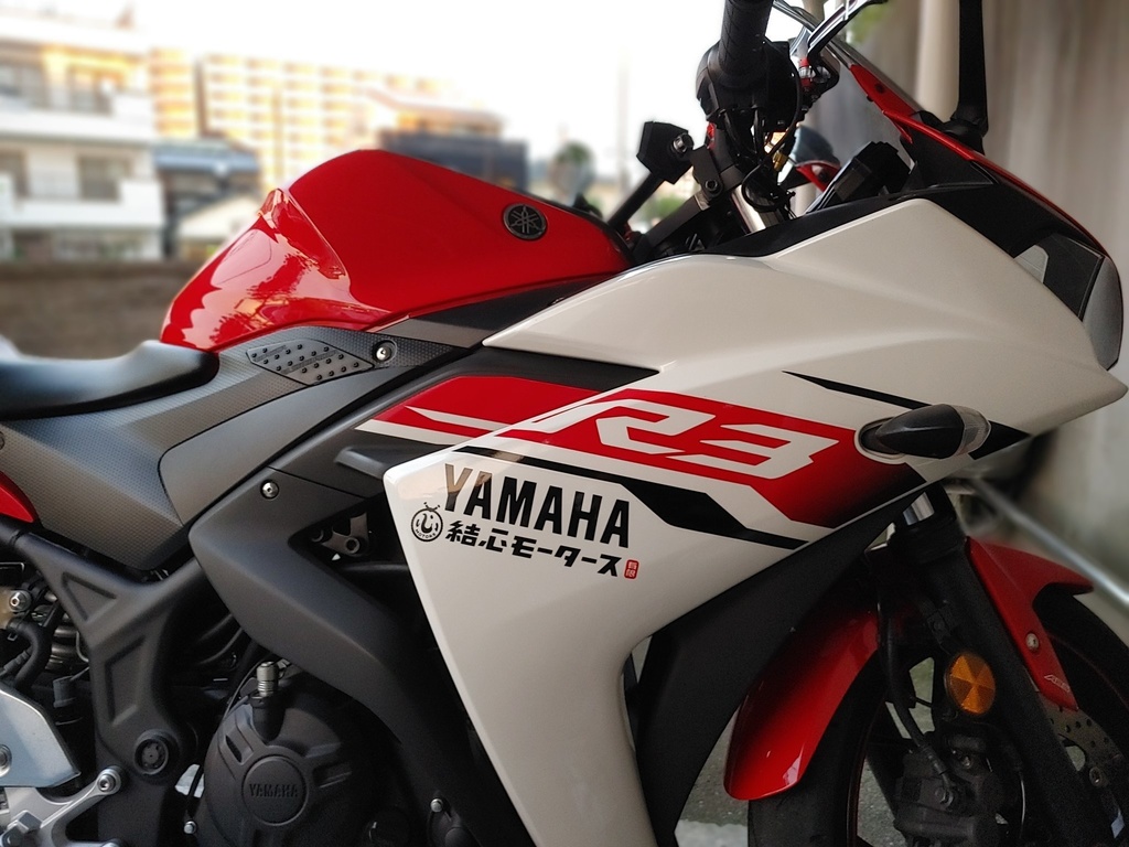 結心モータース 切文字ステッカー