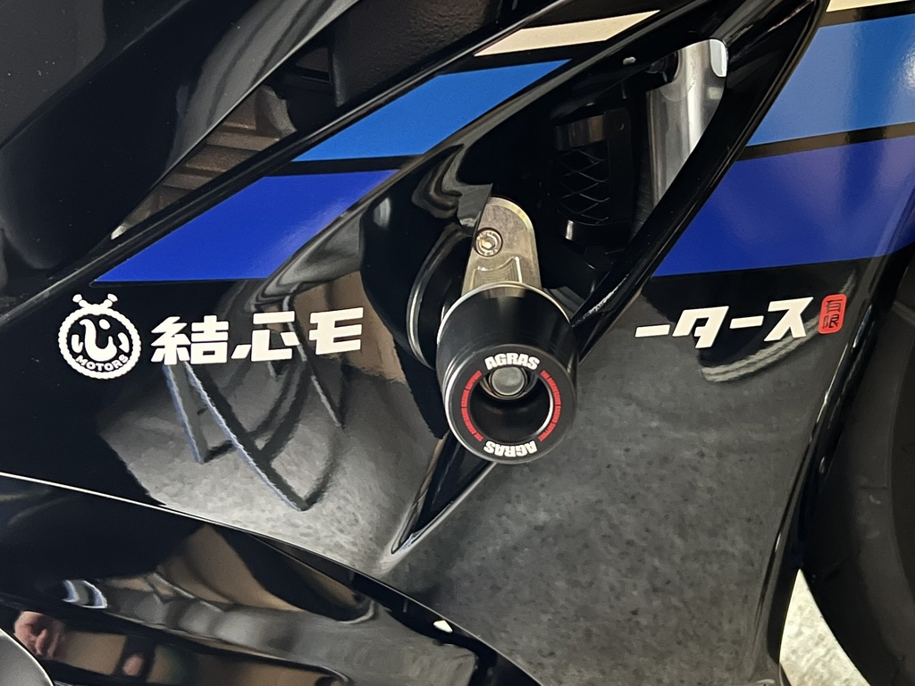 結心モータース 切文字ステッカー