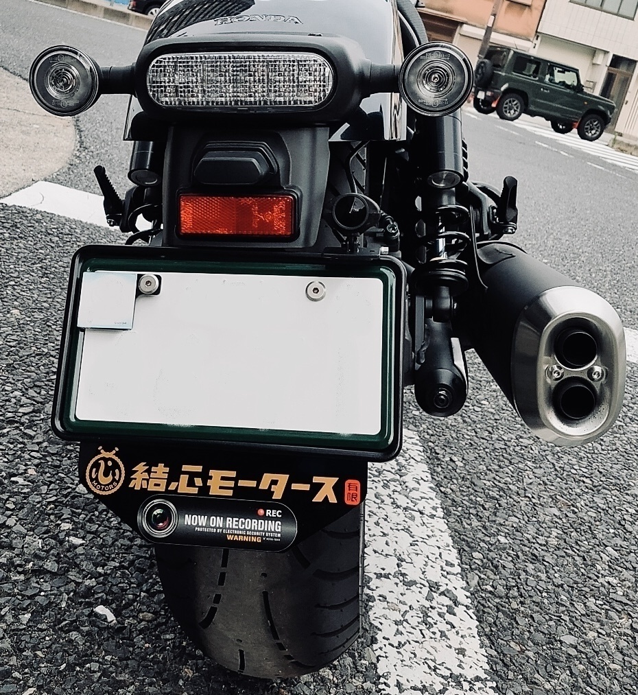 結心モータース 切文字ステッカー